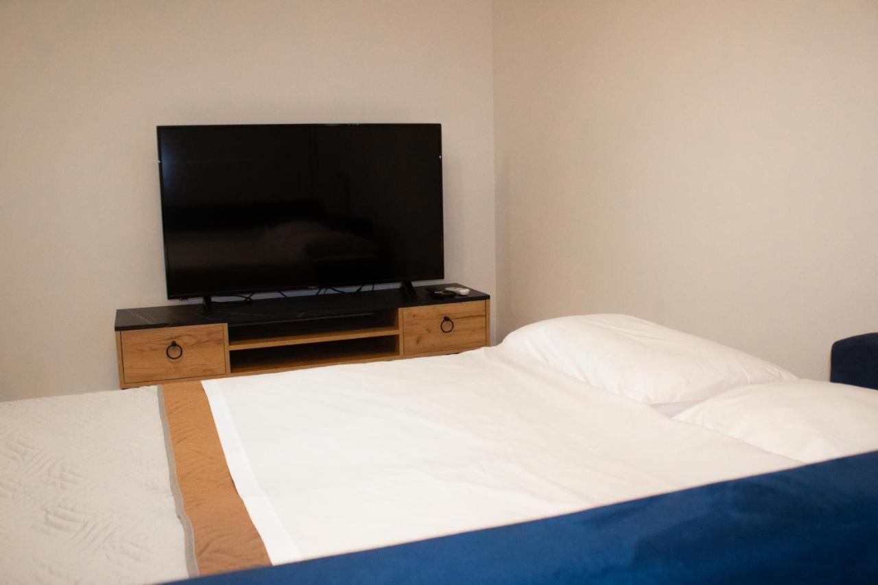 Elias - Near To The Port Of Rafina And The Airport Of Athens Apartment
