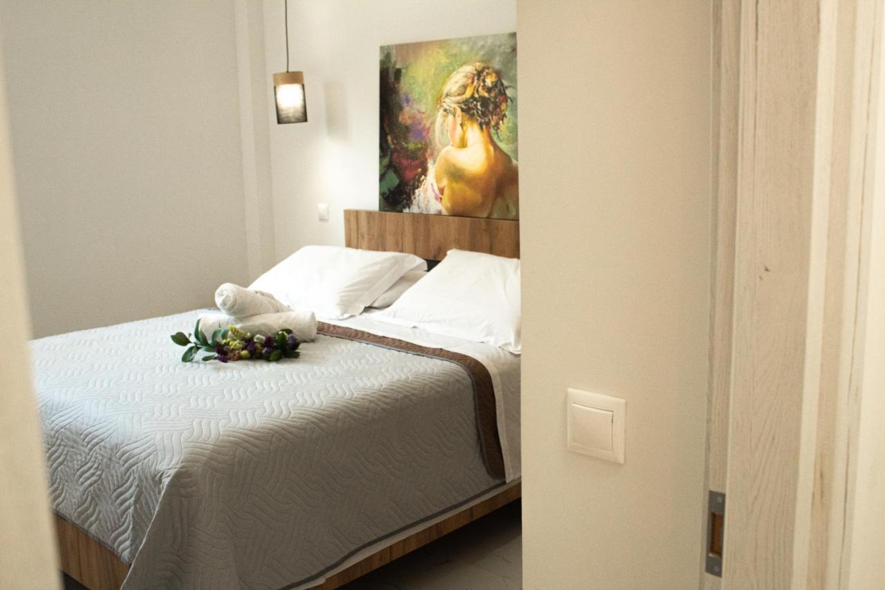 Apartment Elias - Near To The Port Of Rafina And The Airport Of Athens *